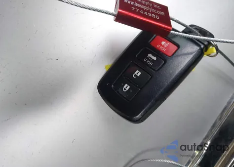 2017 Toyota Corolla Se z USA, uszkodzony, nr VIN 2T1BURHE5HC807570